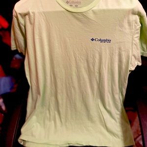 Columbia T-shirt